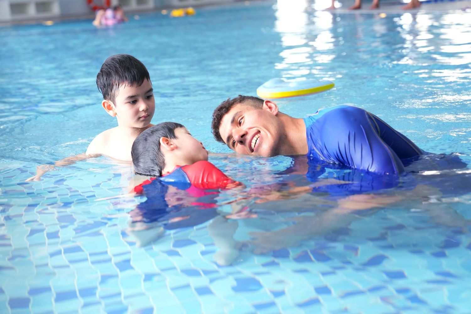 học bơi lúc mấy tuổi