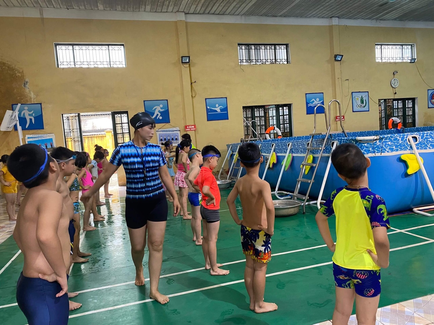 khởi động trước khi bơi