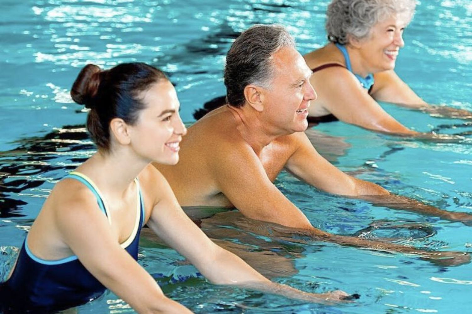 tập bơi cho người lớn tuổi