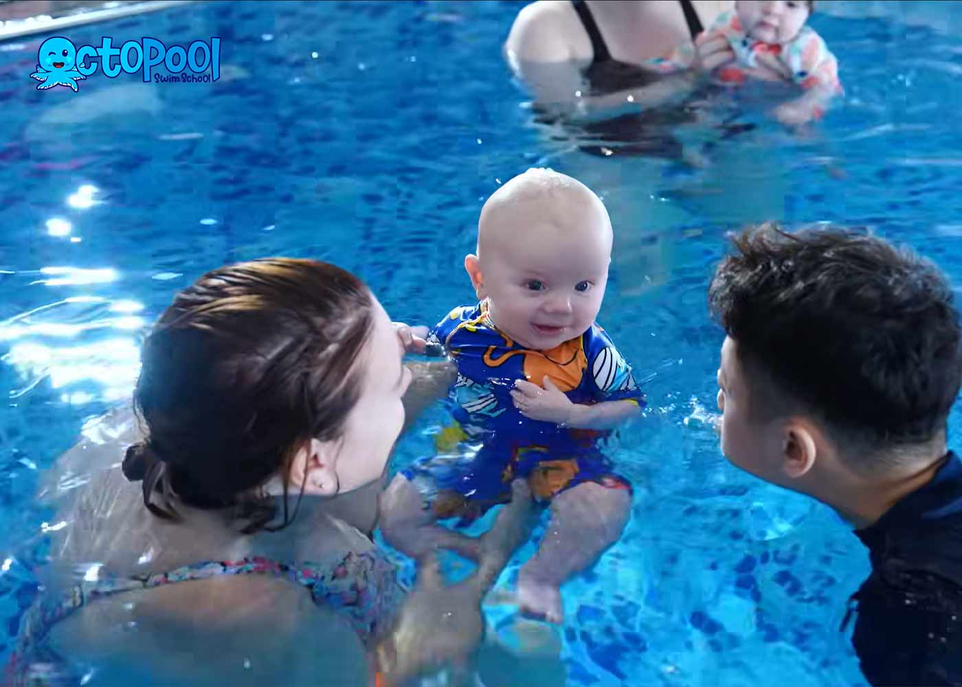 Tập bơi cho trẻ sơ sinh – Những lợi ích và địa chỉ học uy tín tại Hà Nội