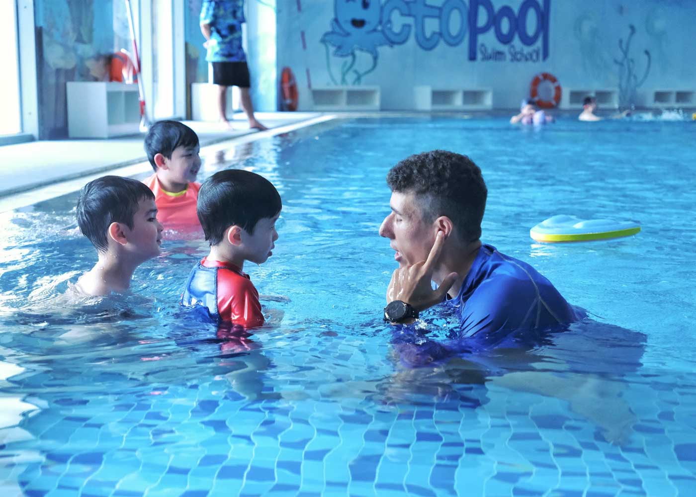 Lớp dạy bơi cho bé 4 tuổi tại Octopool