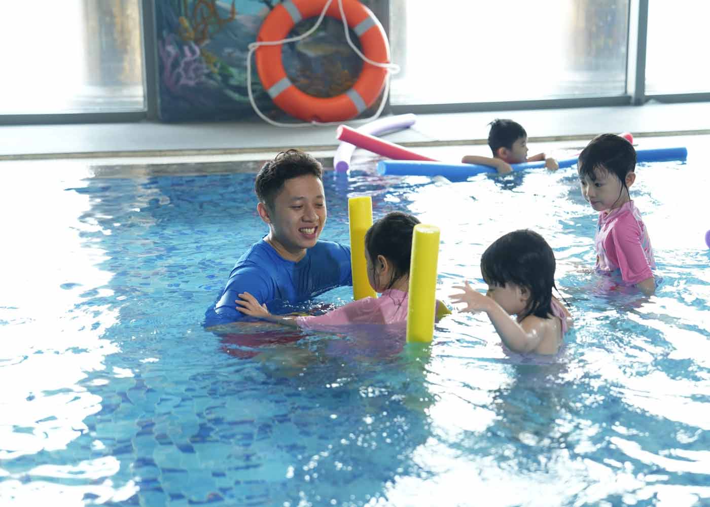 Tập bơi cho bé 7 tuổi - Octopool Swim School 