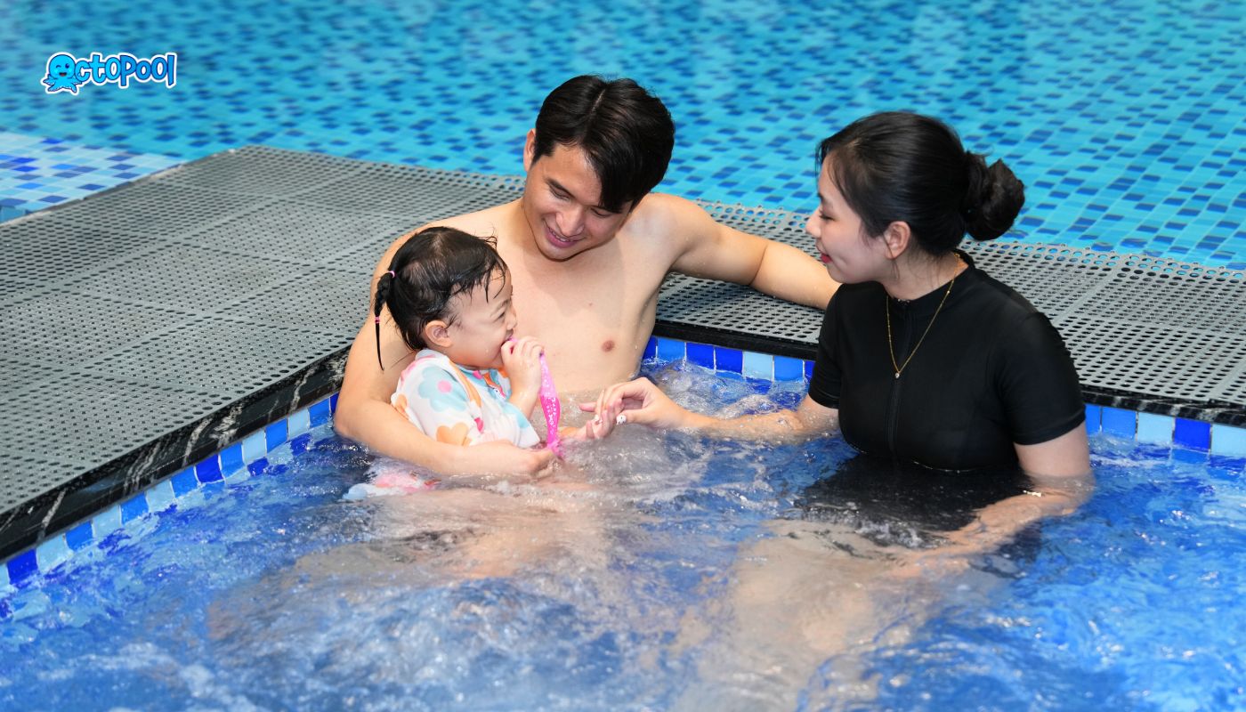 khóa dạy bơi từ hoa