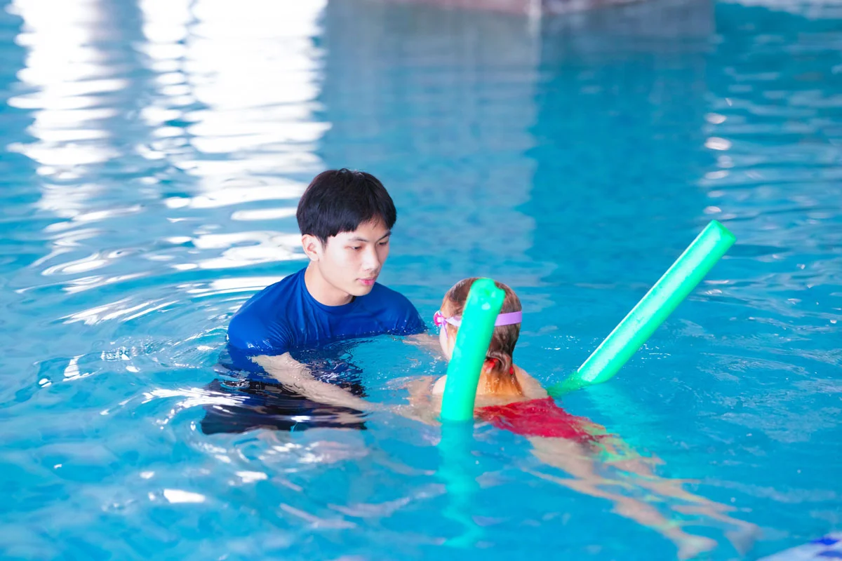 Tìm Khóa Dạy Bơi riêng Uy Tín tại Tây Hồ? Trải Nghiệm Học 1 Kèm 1 Tại Octopool Ngay!