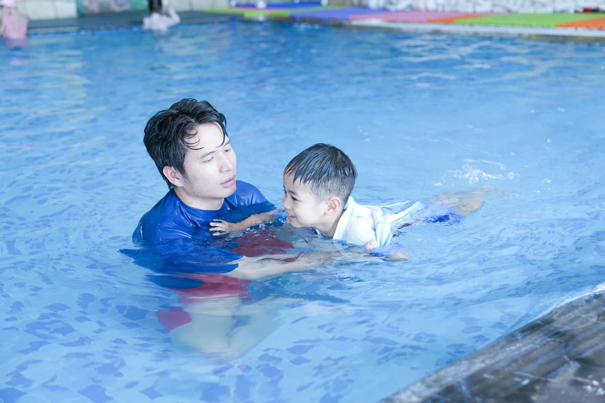 bể bơi muối điện phân