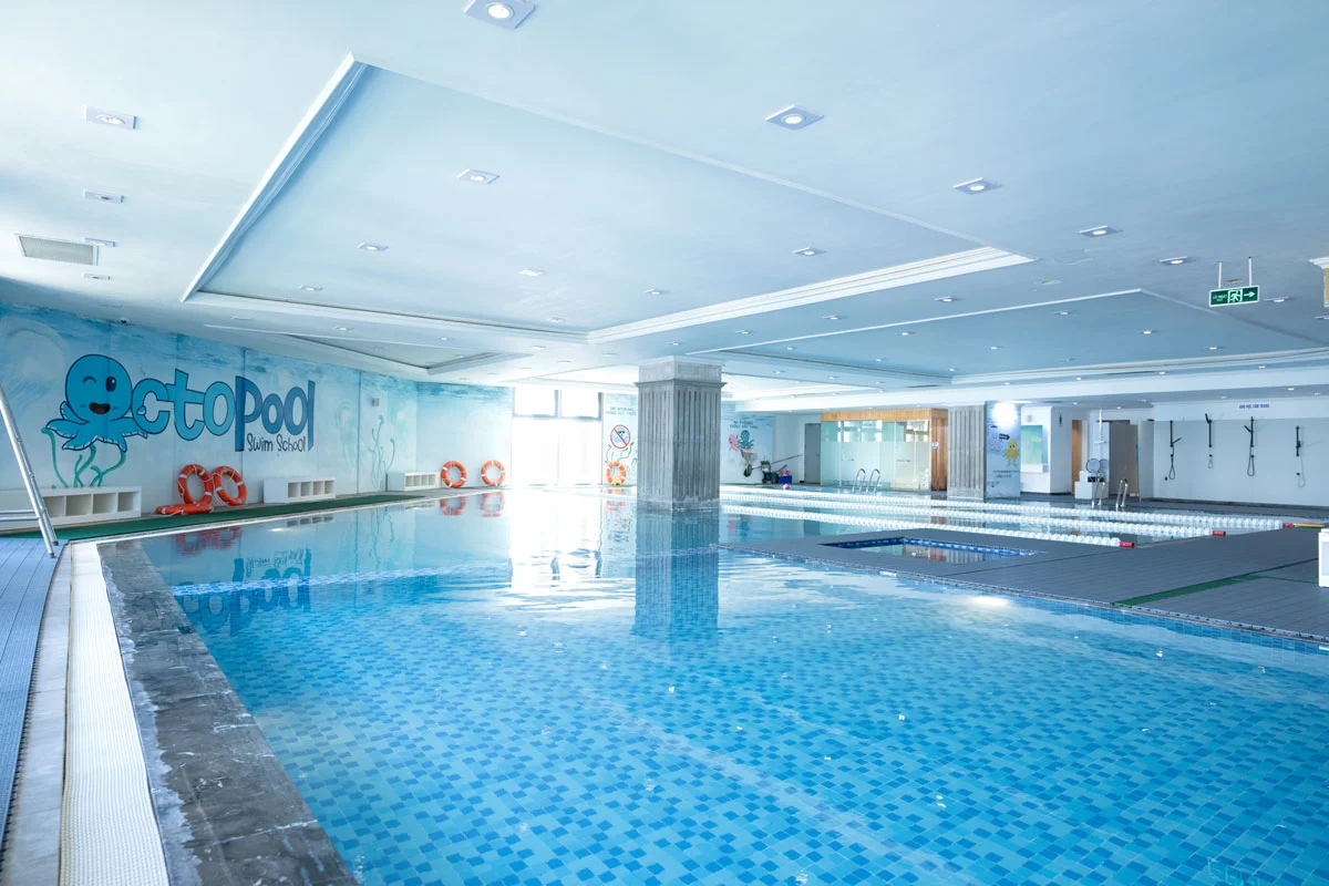 Không gian hồ bơi 2