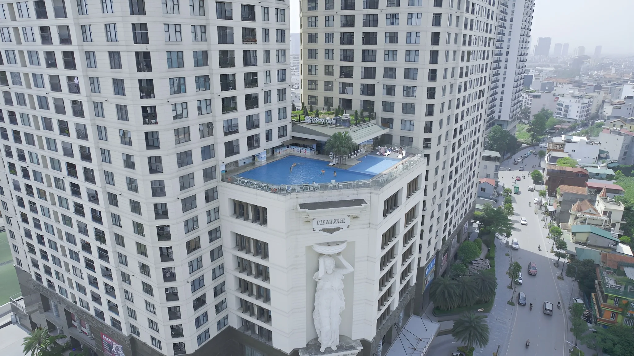 Luxury Pool